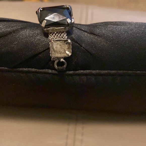 Black clutch purse - Picture 3 of 4